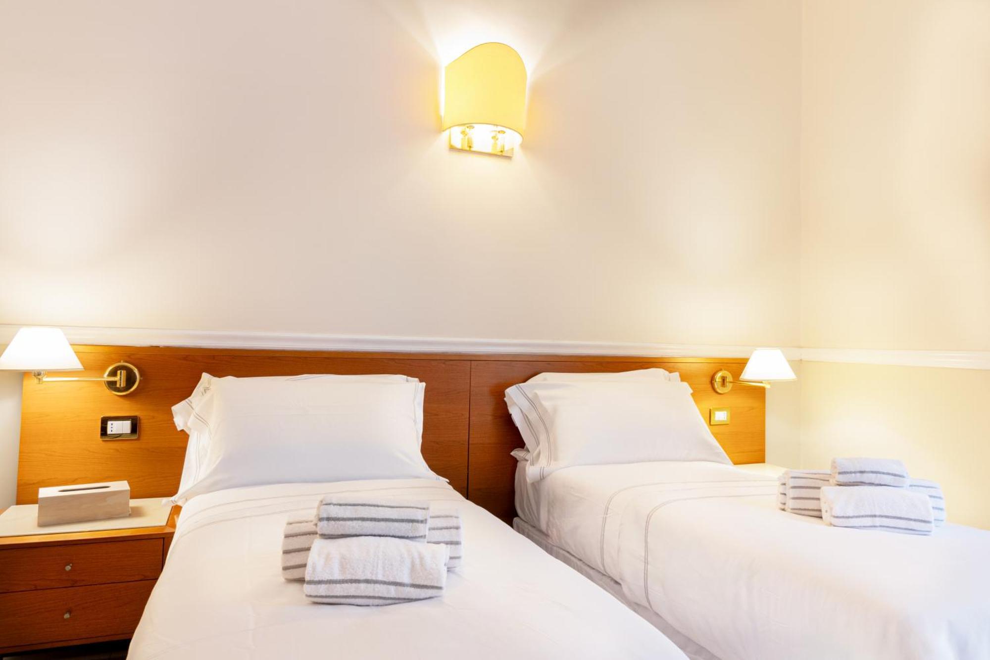 Hotel Domus Рим Экстерьер фото
