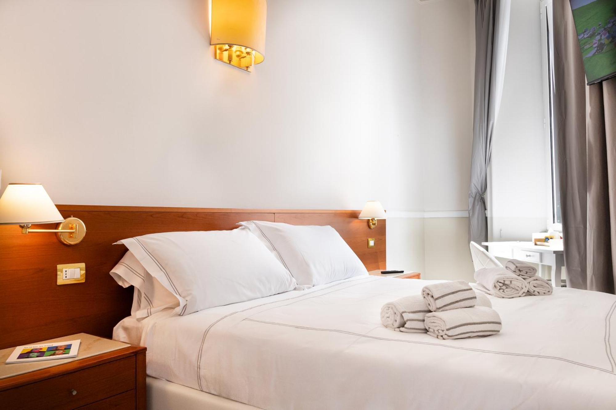 Hotel Domus Рим Экстерьер фото