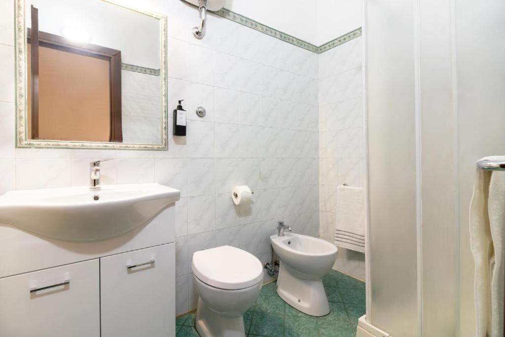 Hotel Domus Рим Экстерьер фото